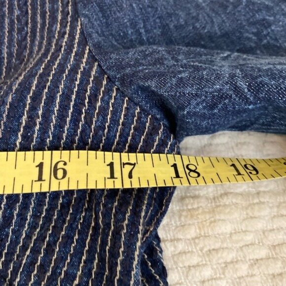 Chico's Embellished Long Denim Jacket Leaf Applique Size 0 (4-6) 100% Cotton - Picture 5 of 8